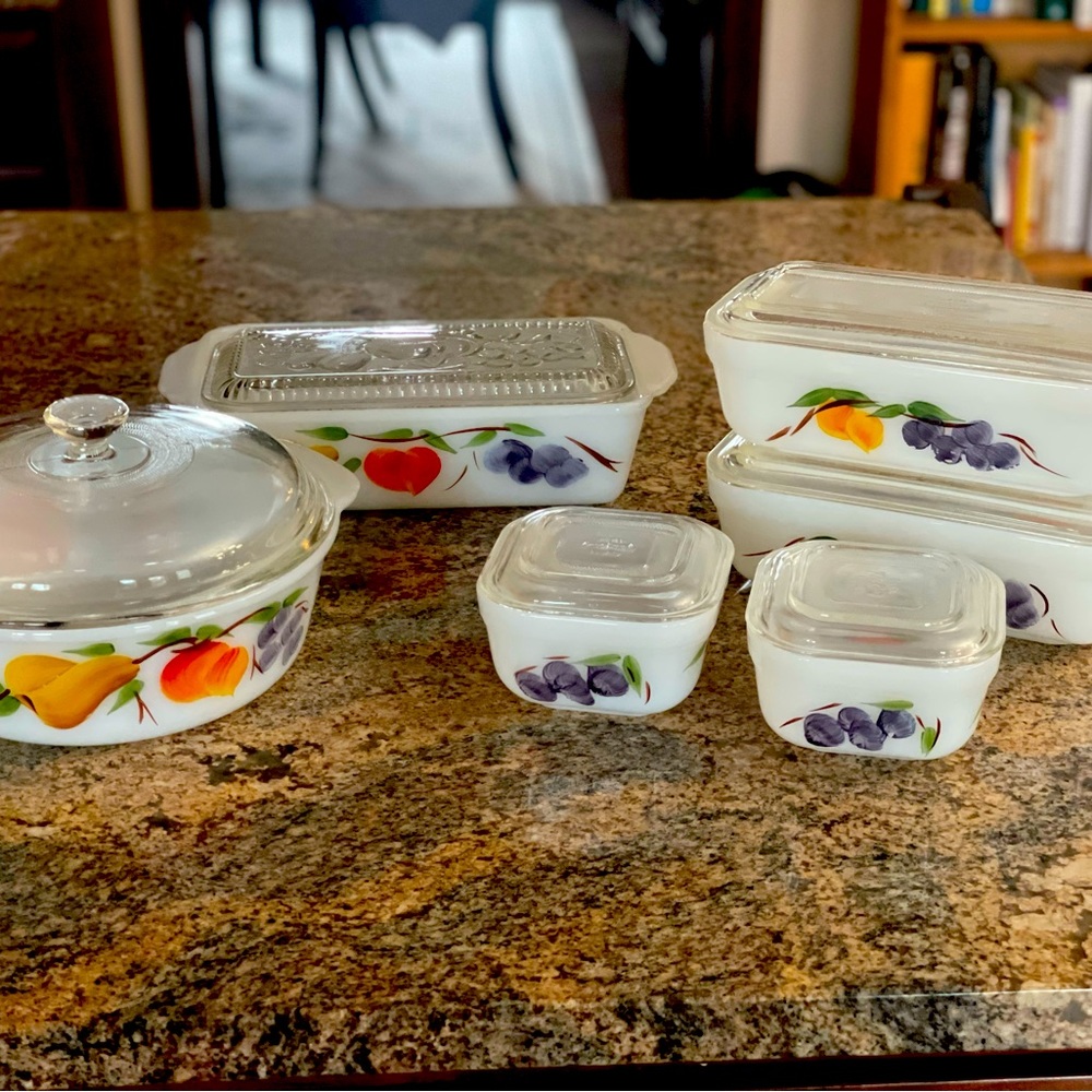 Fire King Anchor Hocking Gay Fad Bakeware Set